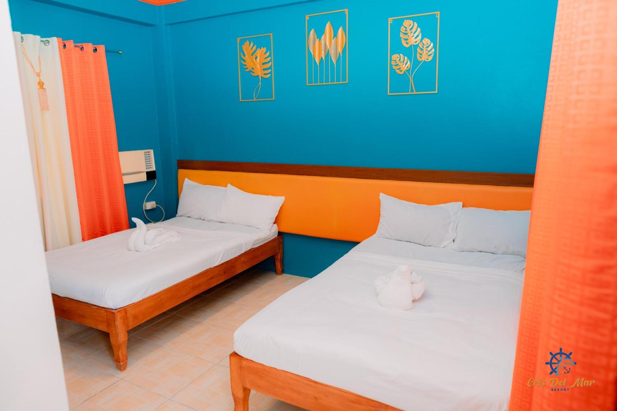 Cris Del Mar Resort Bolinao Exterior photo