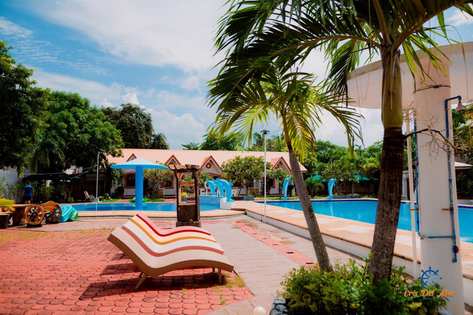 Cris Del Mar Resort Bolinao Exterior photo