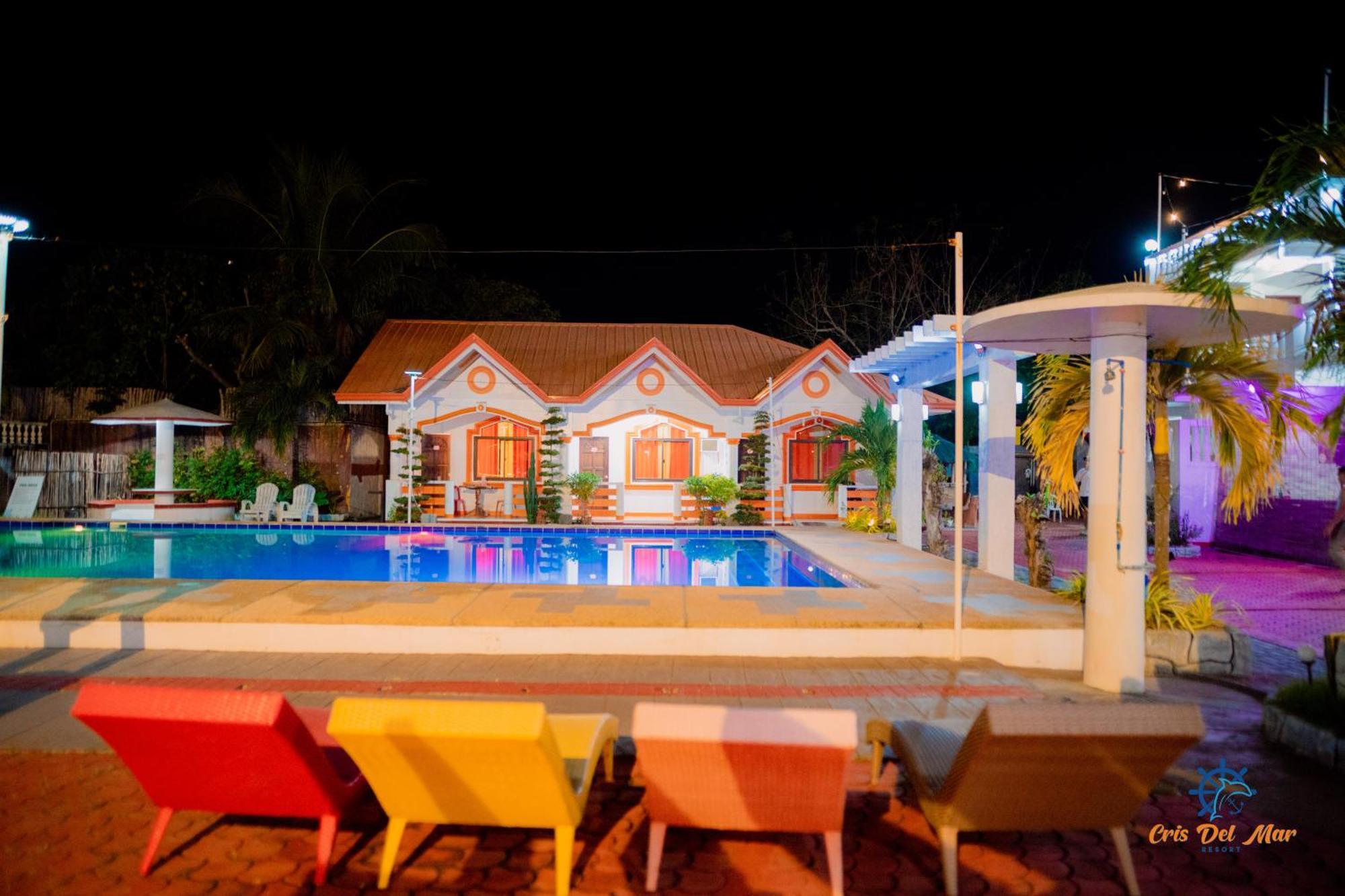 Cris Del Mar Resort Bolinao Exterior photo