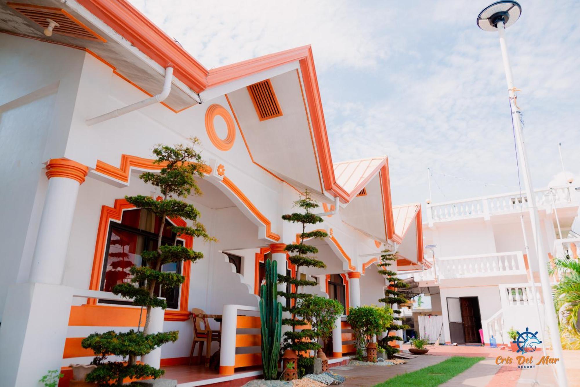 Cris Del Mar Resort Bolinao Room photo